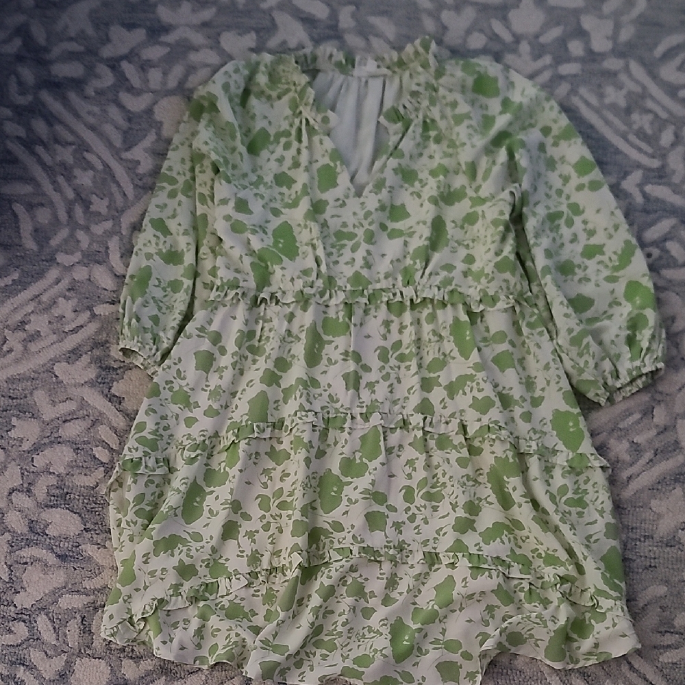 Entro Green Leaf Pattern Casual Dress
